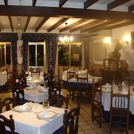 - Restaurante Playa Azul