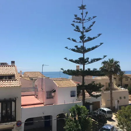 - Restaurante Playa Azul